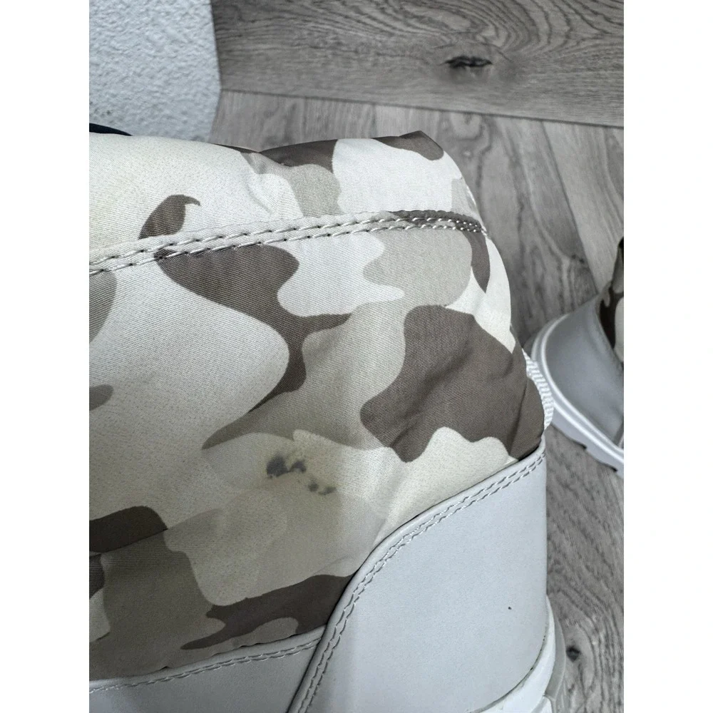 Women's Tommy Hilfiger Camo Waterproof Snow Boots Size 6 M